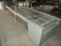 Ligne de production entièrement automatique d'extrudeurs pour animaux de compagnie humides