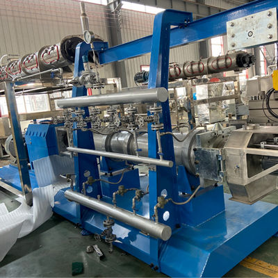 Machine de transformation automatique des aliments pour poissons